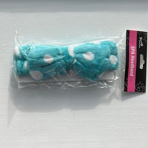 Blue polka dot spa headband by beauty collection